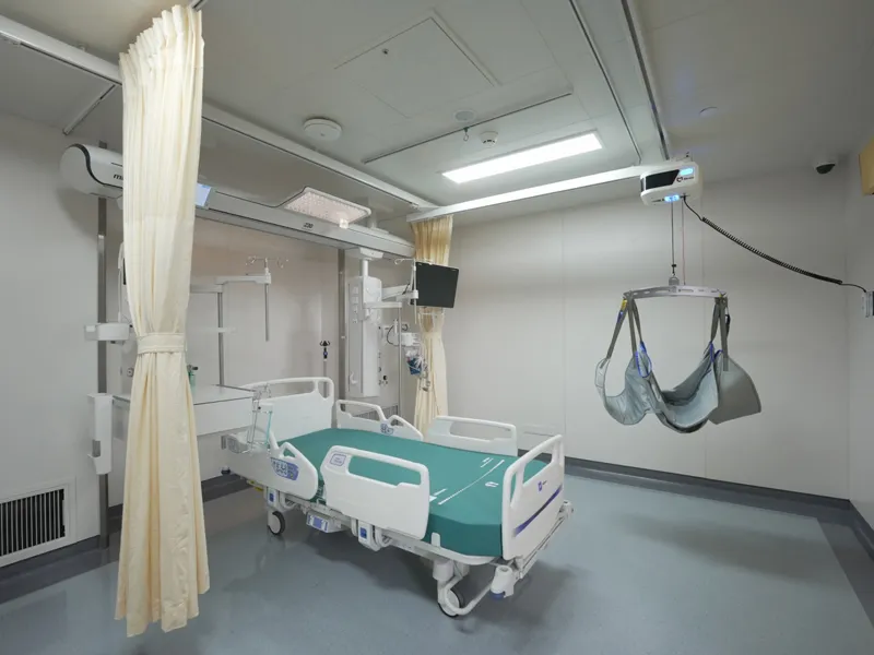 patient lifting in healthcare