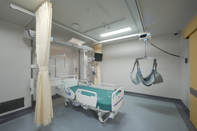 cl100-intelligent-ceiling-lift-applications